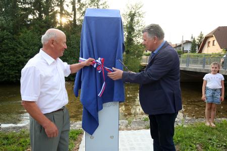 ODKRITJE HISTORIČNIH TABEL 18 FOTO LJUBO VUKELIČ